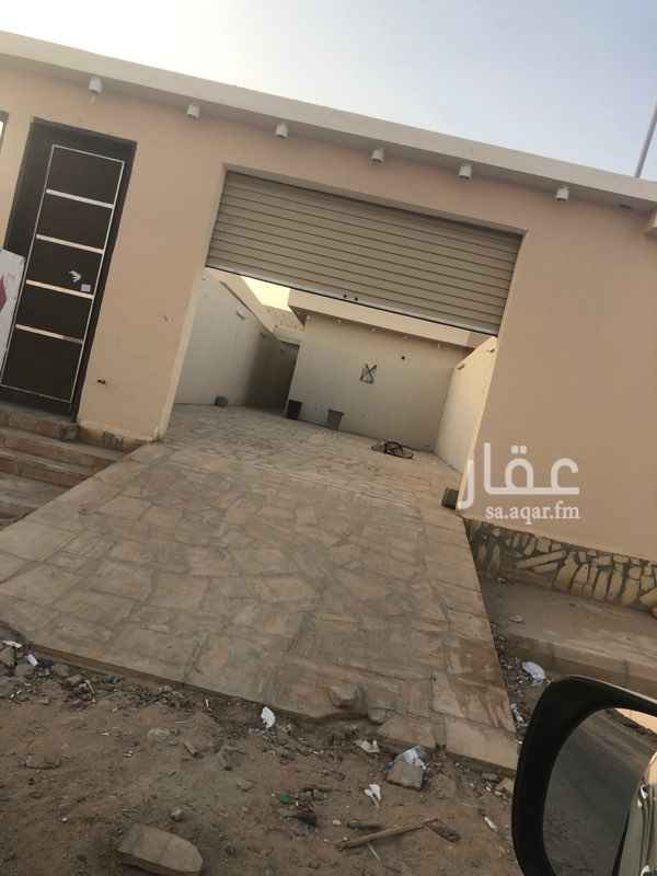1713380 للايجار استراحه عباره عن حوش بمدخل سياره ومجلس وغرفة ومطبخ ودورة مياه