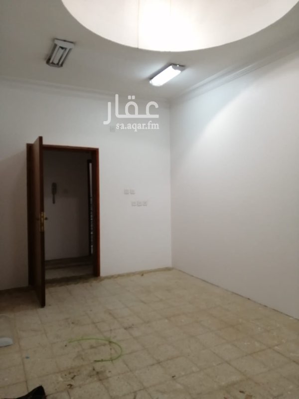 1682832 للأجار شقه في خميس مشيط حي الراقي دور ثاني
مداخل مستقله مجلس نساء - مجلس رجال - مقلط - صاله
مطبخ - ٢ غرف نوم - ٢ حمام - مخزن - سطح
في الشهر 1500 ريال
للتواصل / 0550446921