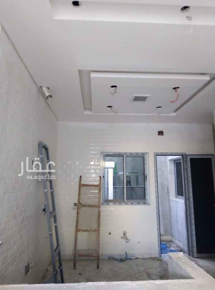 1759604 للبيع فيلا بحي العارض المساحه 348 م
شرقيه شارع 20
درج بالصاله مع شقه
الدور الارضي ملحق خارجي غرفة حارس مجلس رجال ومقلط وصالة وغرفة كبار السن الدور الأول 4 غرف نوم واصاله عمري البناء جديده الشقه عباره عن ٣ غرف نوم وصالة دورتين مياة وسطح غرف خدامه الشقه السعر مليون 500الف من المالك مباشر