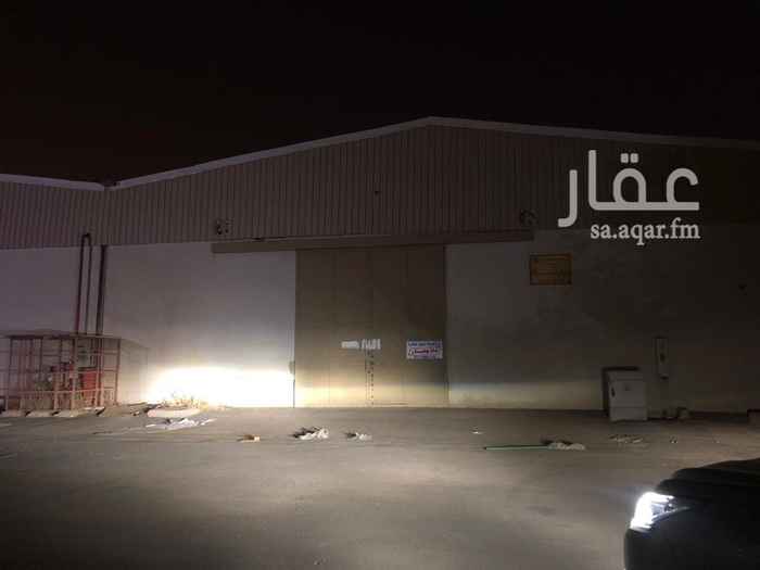 1545919 مستودع للايجار بحي الفاروق مساحته 1000 متر الايجار السنوي 100,000ريال
كامل الخدمات اتمام بناء ودفاع مدني علي ثلاث شوارع
للتواصل -0505207099