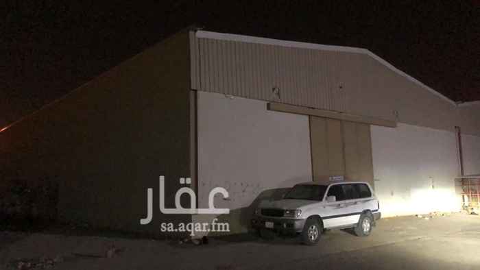 1545928 مستودع للايجار بحي الفاروق مساحتة 1300 متر كامل الخدمات اتمام بناء ودفاع مدني الايجار السنوي 130,000ريال
للتواصل- 0505207099