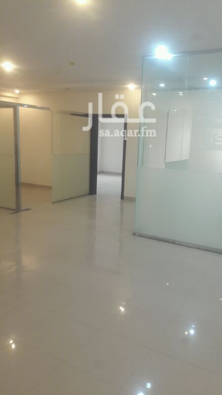 971192 مكتب للايجار
مقسم بالزجاج
موقع ممتاز
يوجود بها 3 مكيفات
العماره بها مجموعه مكاتب اداريه
وشركات
ويوجد بها مصعد وبدرون كبير
السعر نحاول فيها إنشاء آلله للصامل