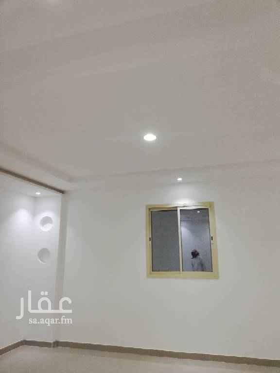 1478377 فيلا للايجار درج داخلي جديدة قريبة من المسجد والخدمات الموقع جدا رائع شارع ١٥