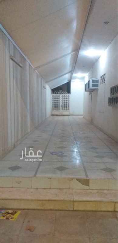 1699715 هذا موقع العماره
الدخل ٢٢٥ ألف
فيها ١٠ شقق ٤ في الدور الاول و٤ في الثاني و ٢ ملاحيق شقق صغيره
منها شقتين تحوي مدخلين المساحة ٨٨٥ متر