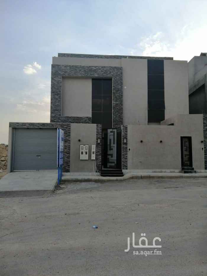 1700678 للبيع فيلا مودرن فاخره درج بالصالة و 4 شقق
حي النرجس
المساحه 450م
الشارع 20م شرقي
السعر مليون و 850الف
مدخل سيارة و غرفه سائق ومجلس و مقلط وصاله ومطبخ ومستودع وغرفه خادمه
الدور الاول 4 غرف نوم و صاله و٣ دورات مياه
الشقق كل شقه مجلس وصاله ومطبخ و غرفتين نوم ودورتين مياه