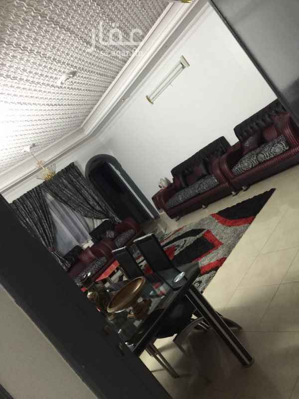 1296002 فيلا للبيع حي الملك فيصل الرياض
مكونة من دورين منفصلين وشقة في السطح
طبعاً الفيلا مؤجرة بالكامل
عمر الفيلا 23 سنه
بنيان واساس قوي
المساحة:625
شرقي شارع 15 متر
الحد مليون ومتين الف ريال
مسيومه: مليون وميه الف ريال
عليها بنك عقاري250الف ريال
طبعاً السعر يشمل البنك العقاري
واّلله الموفق،،،