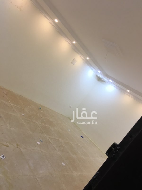 1705908 استراحه للايجار السنوي
فيها مجلس كبير تقريبا ٧*٦
ومطبخ راكب وحمام وانتم بكرامه
وحوش + مدخل سياره
السعر ٢٨الف شامل كهرباء وماء
وتساب ٠٥٥٠٨٤٧٨٠١