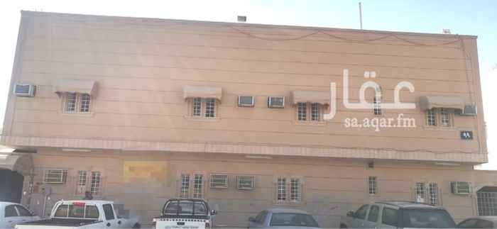 1282223 الموقع النسيم بالقرب من مستشفي الحرس الوطني بالرياض شارع ٤٠ اسم الشارع شارع سباء المساحه١٠٠٠متر تتكون من ١٨شقه كل شقه من غرفتين نوم وصاله ومطبخ يوجد بها تكيف واسره نوم مفروشه بها١٦عداد كهرباء ونظيفه من الداخل تصلح سكن خادمات شركه الاستقدام او ممرضات او اي نشاط اخر