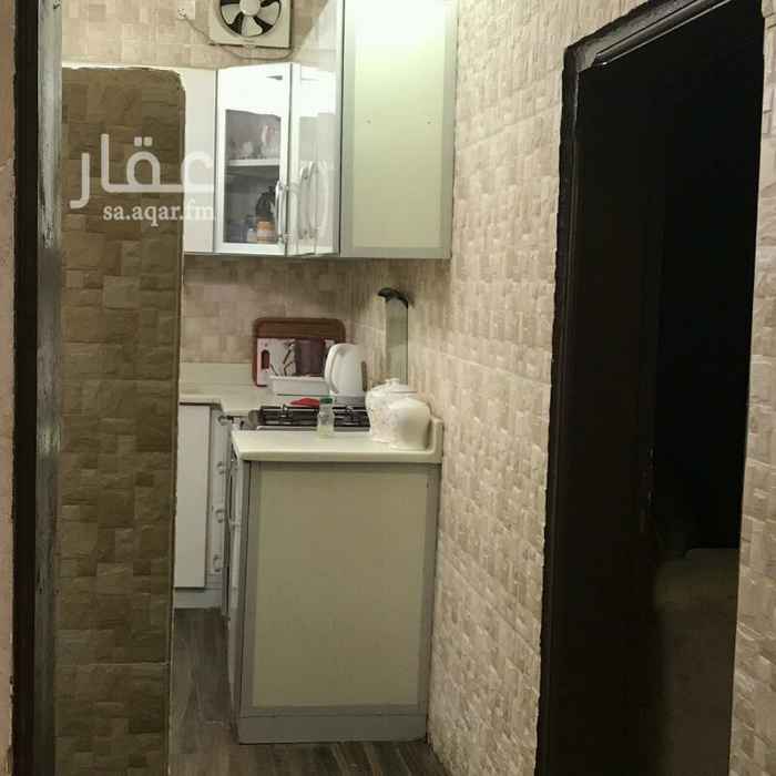 1548813 منزل شعبي من دورين ع ثلاثه شوارع