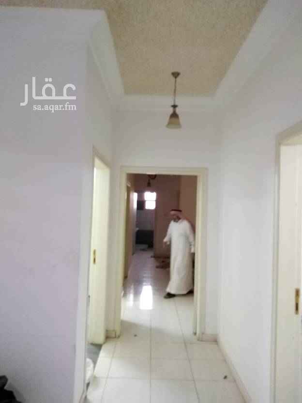 1691215 للايجار شقه تتكون من أربع غرف وصاله كهرباء مستقل في عماره عزاب عماره جديده