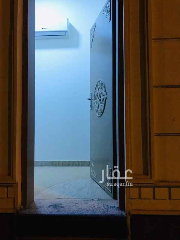 1525375 غرفة سواق مع حمام جديده مكيبف اسبيليت
السعر قابل للتفاوض