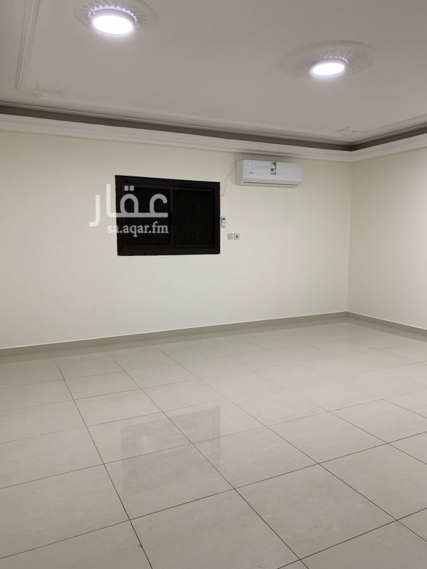 1737160 بسم الله توكلنا علي الله
شقه بفيلا بالدور الاول للعرسان مجدده بالكامل علي فوق الارضي بحي الملك فيصل قريب من شارع الكهرباء
الشقه عباره عن مدخل واحد
مجلس وسيع مع حمام
صالتين
غرفة نوم ماستر
غرفة نوم معاها حمام
مطبخ وسيع راكب
مكيفات اسبيليت راكبه
الشقه مجدده بالكامل سباكه وكهرباء وبويات حق الابواب
السعرباذن الله قابل للتفاوض
للمشاهده ارجو التواصل الاتصال او عن طريق الواتس