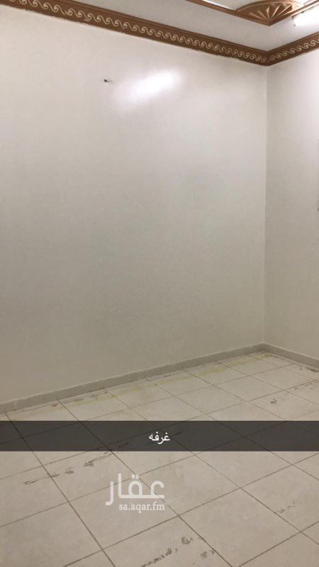 1525010 شقتين للإيجار بالدور الاول تحتوي الشقة الواحده على / 3 غرف نوم- صاله - 2دورة مياة -مطبخ -الكهرباء والسباكه والبويات مجددة بالكامل
*******للاستفسار عن طريق الواتس اب فقط*******