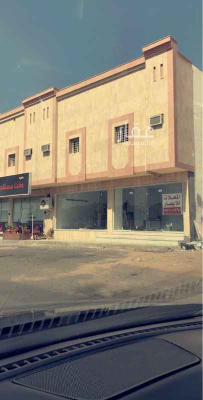 1647134 محل من فتحتين الايجار شارع الملك سعود المساحه مبين ٦٥ الى ٧٠ متر