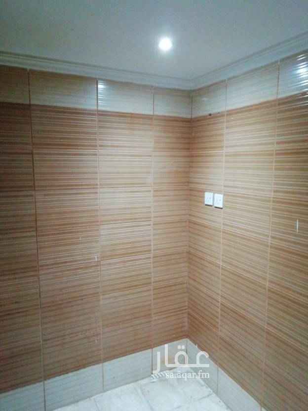1581483 شقة 4غرف وصالة ومطبخ و3حمامات مطلوب 27000