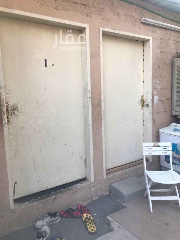 1707522 غرف للإيجار
عمال الشركات والمؤسسات
عباره عن 10 غرف
مطبخ و حمامات مشتركة لكل 5 غرف
الغرف كبيره وواسعه
السعر 75000 شامل الكهرباء والماء
المكان حي المصانع تقاطع طريق النصر مه ابن تيميه
التواصل واتس0550861605