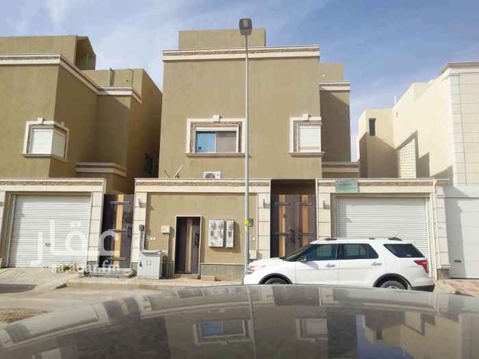 1402479 دور علوي 3غرف وصاله ومجلس ومقلط و3دورات مياه ومطبخ راكب ومكيفات اسبلت راكبه مدخلين
