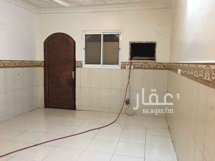 1624258 دور ارضي خمس غرف وثلاث دورات مياة وصالة ومدخل سيارة بدون ملحق خارجي
الغرف متوسطه وليست صغيره
التواصل واتس اب فقط لمزيد من التفاصيل
ونعتذر على عدم الرد على الاتصالات لانشغالي
كل يوم بعد المغرب بامكانكم تشوفون الدور وغير الوقت هذا ارجوا التنسيق على واتس اب جوالي المذكور بالاعلان .