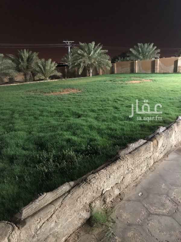 1569381 استراحة واسعة وموقعها جميل على ثلاثة شوارع
مسطحات خضراء وغرف واسعه وفيها بئر وغرفة للعامل
ومشب والعمار مسلح
وفيها مايقرب من ٢٥ نخله مختلفة الاصناف
السوم ٦٠٠٠٠٠
مقسمة في صك واحد الى اربع قطع
