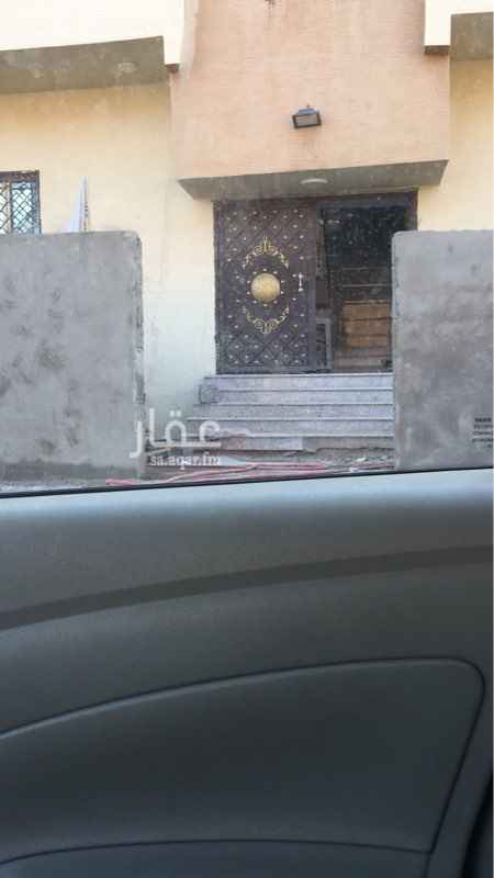 1707564 للايجار شقه ٤ غرف وصاله ومطبخ و٣دورات مياه
دور ارضي نظفه جدا وقريبه على المسجد
٠٥٥٤٤٩٧٥٦٥