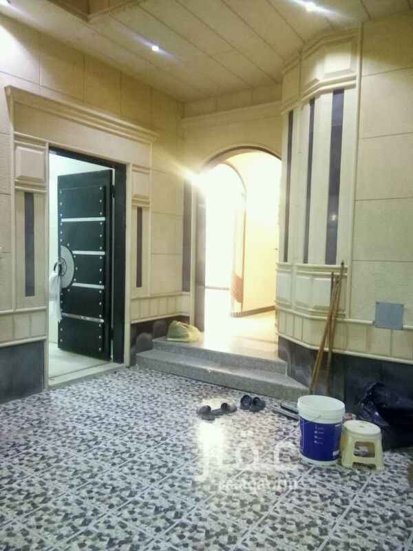 1301129 دور أرضى مستخدم راكب مكيفات ومطبخ ماء وايت كهرباء مستقل