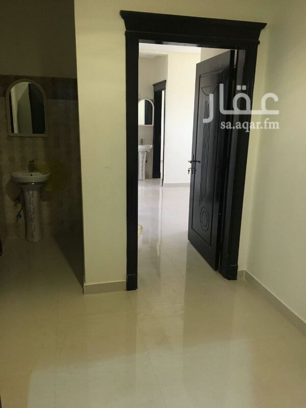 1349350 شقة ملحق 3وصالة مع سطح فى عمارة راكب مطبخ ماء بلدية كهرباء مستقل لا يوجد لفت للتواصل واتساب ابو حمزة مكتب وافى 0556514737