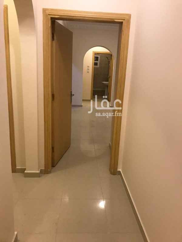 1292542 يوجد مواقف بدروم