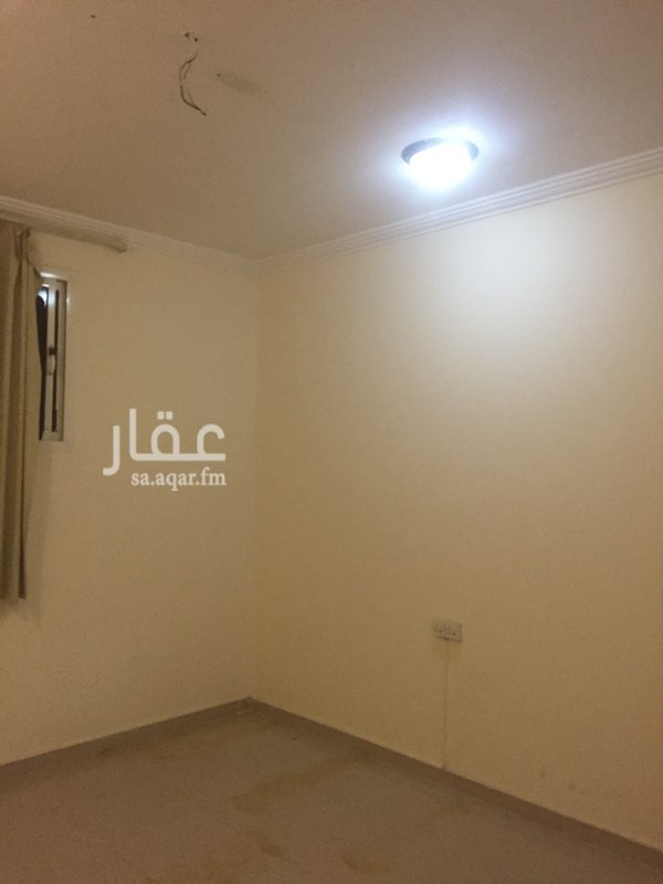 1756748 شقة عزاب بالازدهار غرفة وصالة ومطبخ وحمام فيها مكيفات ومطبخ راكبة ايجارها 15000