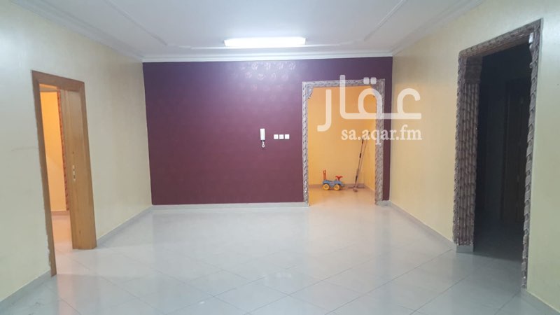 1711692 السلام عليكم ورحمة الله وبركاته ،،
يوجد لدينا دور ثاني للإيجار شبه جديدة للعوائل فقط – الرياض – حي الربوة – قريب من طريق النهضة .
الدورعبارة عن :
5 غرف وصالة و3 حمامات الله يكرمكم ومطبخ ويوجد بها تمديدات مكيفات أسبليت وتمديد غاز مركزي ومطبخ ، مساحة البيت كبير ويعتبر شبه جديدة ومساحته واسعه ، يوجد بجانب المنزل حديقة ومسجد وقريبه من الخدمات .
مرفق لكم صور الدور .
بالنسبة لسعر إيجارالدور 40 ألف .
للتواصل والإستفسار الإتصال على أو عبر الواتس على الرقم :
سالم 0548133135
أو على المكتب أب