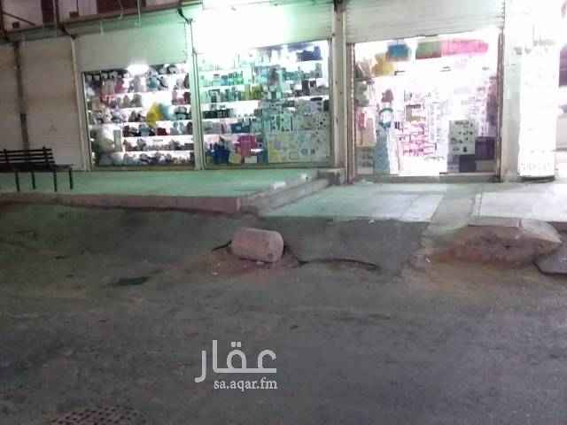 1552164 معرض دورين على واجهتين بالشارع العام وبالنسبه للسعر والبضاعة للمفاهمة