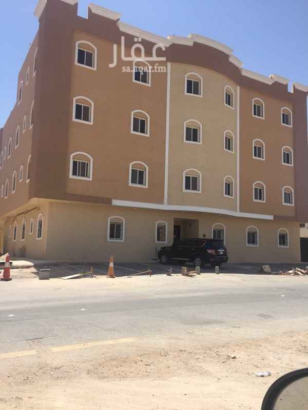 1676232 عماره مكونه من ١٤ شقه للايجار بالكامل بها مصعد على شارعين شارع ٣٠ شرقي و١٠ جنوبي السعر مع المكيفات والمطبخ ٤٣٠٠٠٠دفعتين او دفعه كامله ٤٠٠٠٠٠ او٣٨٠٠٠٠ دفعتين بدون مكيفات ومطابخ او دفعه كامله ٣٥٠٠٠٠