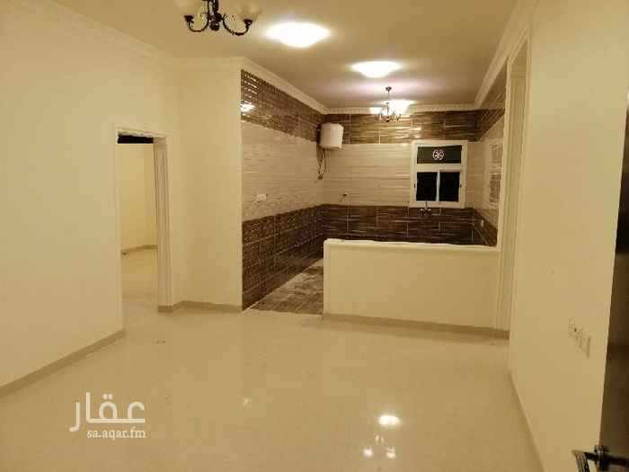 1352790 السلام عليكم
يوجد غرفتين نوم
ومجلس
وصاله
ومطبخ مفتوح على الصاله بشكل حديث
يوجد ٣ حمامات