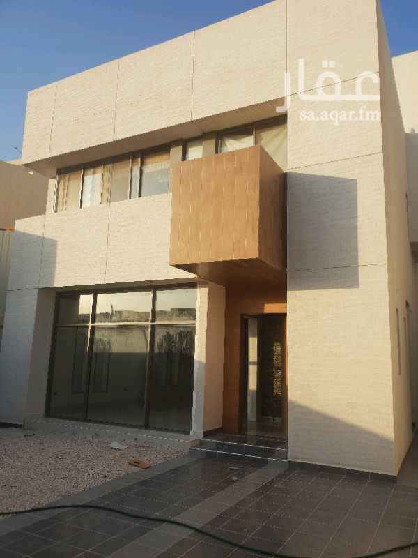 1283245 للايجار فيلا دوبلكس شغل مرتب فى العزيزيه الخبر حى الرحبه
حى كامل الخدمات مزفلت بالكامل واناره
تتكون الفيلا من
صاله كبيره جدا ٦×١٣
ومطبخ غير راكب
ودوره مياه
وحوش امامى
وحوش خلفى
ومدخل سياره
وغرفه سائق
الدور الأول
٤ غرف نوم منهم ٢ ماستر
الدور الثانى
غرفه غسيل مع حمام
ويوجد سطح
مطلوب ٤٥ الف على دفعتين
للمزيد من الاستفسار ٠٥٥١٧٣٤٣٥٧
والتواصل على الواتس ٠٥٦١٨١٨١٢٣ يوجد فيديو للفيلا