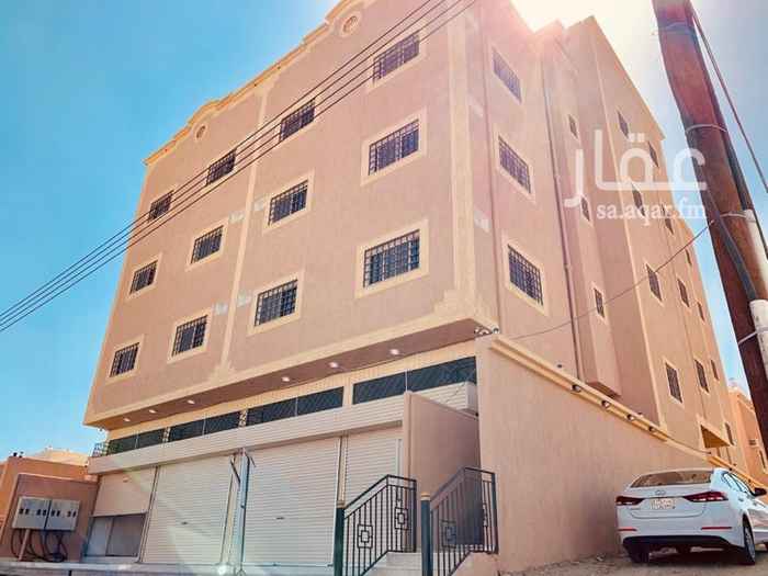 1611925 شقق مستقلة تماما وذات خصوصية، في مدخلها وفي مدخل (الرجال والنساء).
وكل شقة بمثابة دور كامل بمساحة ( ٢٣٤م)
-عدد الغرف للشقة الواحدة: سبع غرف(مجلس، مقلط، صالة كبيرة، أربع غرف نوم، بما فيها دورة مياه خاصة لغرفة النوم الرئيسية (ماستر روم).
- ثلاث دورات مياه لكل شقة.
- مستودع للغسيل والحفظ في كل شقة.
كذلك يوجد خصوصية في خزانات المياة، فلكل شقة خزان ماء مستقل ( سعة ٣٢ طن لكل خزان)
- يوجد لفت (مصعد كهربائي إيطالي) في العمارة.
- ومستودع بالحوش للغاز وتسليك الغاز لكل دور وشقة.
- وتأسيس مكيفات