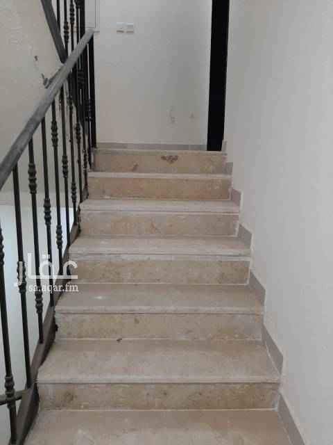 1689875 شقه جديده لم تسكن في حي عكاظ بالدور الاول .
١_مدخل خاص .
٢_ شارع ١٨ .
٣_ تحتوي على غرفتين وصاله ومجلس ومطبخ ودورتين مياه .