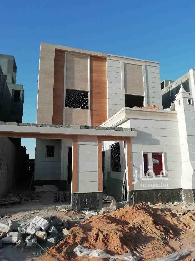 1467198 فيلا درج صاله وشقتين مساحه 360 عليها 1150000ريال تشطيب ممتاز موقع مميز عليها كافه الضمانات سباكه وكهرباء وخزانات وعوازل وأبواب أتوماتيكيه إمكانية سداد المديونية وتوفير الدفعه المقدمه مع تواجد حلول تمويله ميسره قريبه من مسجد ويوجد لدينا عروض أخري تناسب جميع احتياجات العميل للتواصل 0557288759#تامر_مروان الفيلا في حي العوالي 0551952153 يمكن العميل اختيار اللمسات الأخيره للعقار من دهانات أحواض وارضيات الفيلا