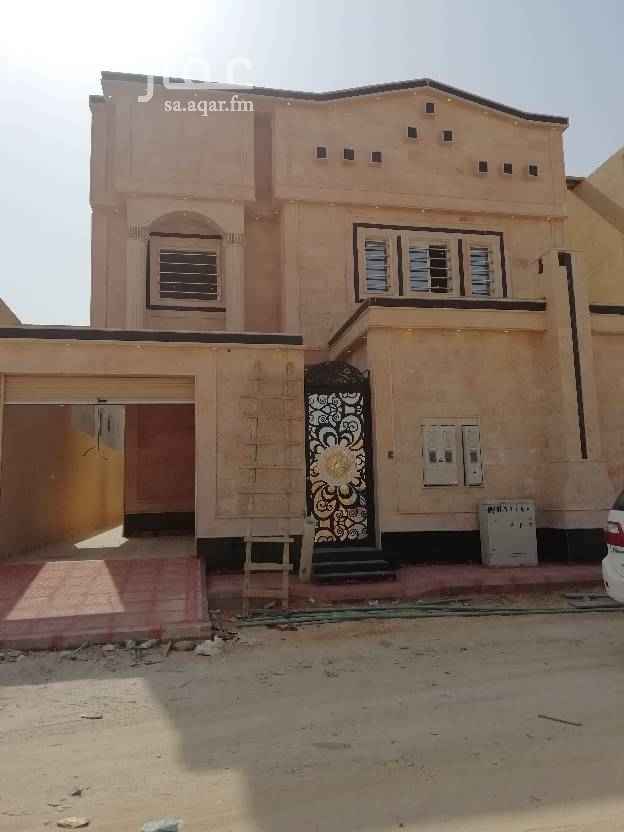 1584142 فيلا درج صاله وشقتين مساحه 312عليها 1080000ريال تشطيب ممتاز موقع مميز عليها كافه الضمانات سباكه وكهرباء وخزانات وعوازل وأبواب أتوماتيكيه إمكانية سداد المديونية وتوفير الدفعه المقدمه مع تواجد حلول تمويله ميسره قريبه من مسجد ويوجد لدينا عروض أخري تناسب جميع احتياجات العميل للتواصل 0557288759 #تامر_مروان0551952153 الفيلا امامها مرفق