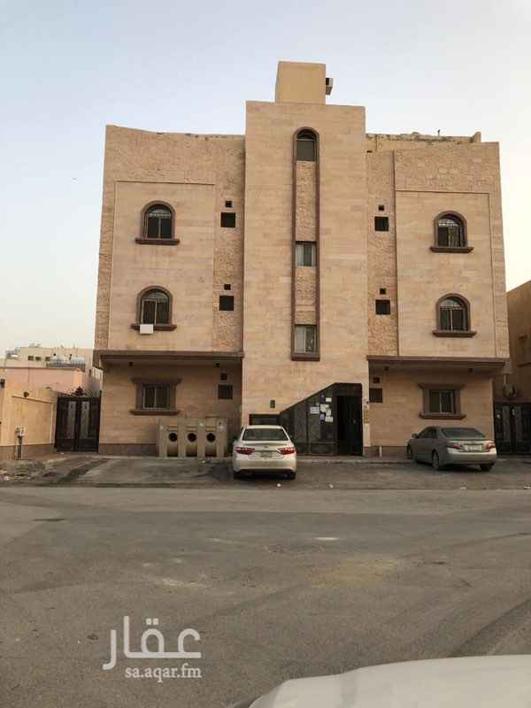1400996 الدمام/ حي النور / على شارع الملك سعود
عوائل
غرفتين نوم
صالة
مجلس
دورتا مياة
يوجد شقتين دور اول فوق الارضي وشقتين دور ثاني
مطبخ راكب
يوجد مصعد
الايجار 19 الف دفعة كل ثلاثة اشهر
للتواصل:.
0551996525
0557776082