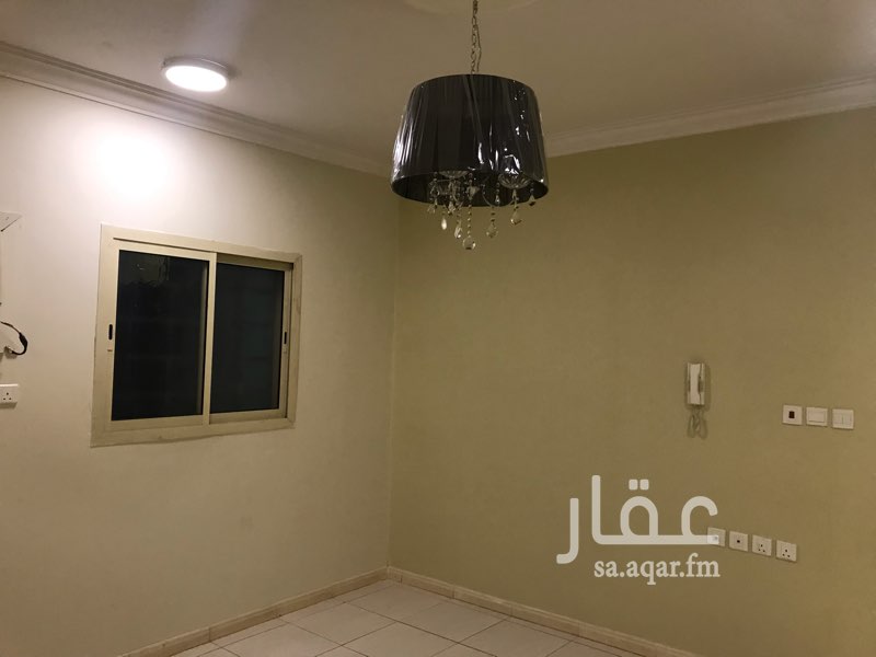 1749953 شقة للايجار بحي قرطبه
@@@@@@@@
الشقه في الدور الثاني ( بدون سطح) عداد كهرباء مستقل
تتكون من مدخلين
ثلاث غرف وصاله ومطبخ ودورتين مياه
@@@@@@
فيها مطبخ راكب
ومكيفات شباك راكبة
@@@@@@
الإيجار
21 الف دفعة
او 23 الف دفعتين بالسنة
@@@@@@
موقعها في فيلا فيها شقتين فقط و الفيلا شبه جديدة
@@@@@@@@@@@
الحي هادئ وجديد وقريب من جميع الخدمات و جامعه الإمام وجامعة نورة والمطار وقريب من شارع خالد بن الوليد مع طريق التخصصي الثمامة