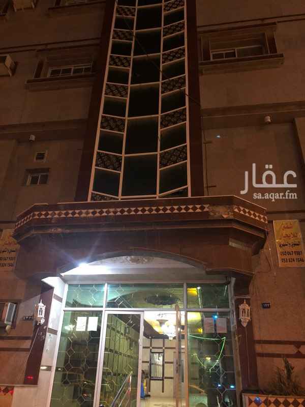 1288193 حي الصفاء
غرفتين وصاله وحمام ومطبخ
مؤثثه والايجار شهري
يوجد حارص ومصعد وانترنت
وكل الخدمات متوفره حول العماره
