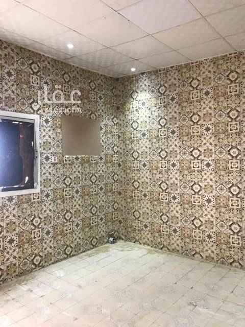1570815 للبيع بيت شعبي بحي الجامعه دورين كل دور ٣ غرف وصاله صغيره يوجد دور ثالث بس، سطح عداد ٦٠ انمبير البيت وثيقه السعر قابل للتفاوض
