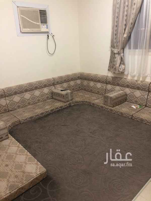 1583780 شقه مفروشه عزاب للايجار الشهري غرفه وصاله ودوره مياه ومطبخ مستقل
فاتوره الكهرب والماء والنت والغاز ورسوم العقد على المالك
ج/0507398031