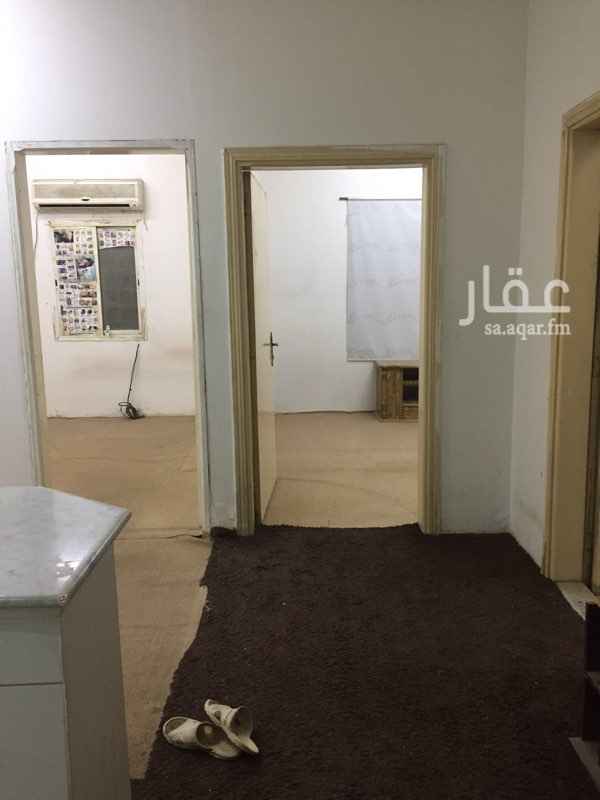1296226 غرفتين وصاله ومطبخ ودوره مياه
عزاب
مطبخ راكب ومكيفات راكبه