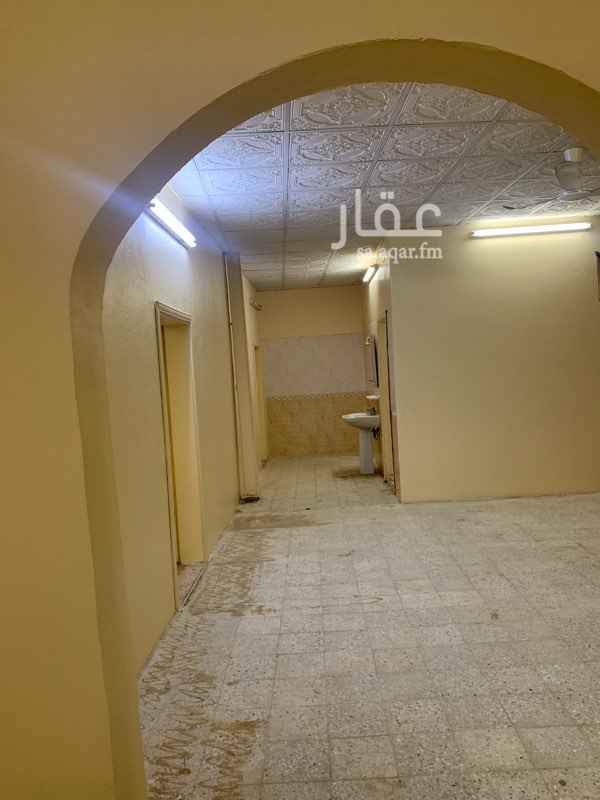 1753208 بيت شعبي مكون من مدخلين وصاله كبيره ومطبخ و 3 دورات مياه في بحره حي المرسلات يمتاز الموقع بقربه من الخدمات وبحوار المدراس بنين وبنات الكهرباء مشترك والماء دخولية العين
الايجار :1200 ريال شهري
لمزيد من التفاصيل التواصل على جوال 0552226062