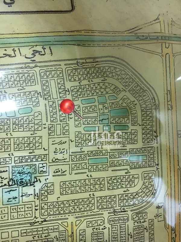 1747775 للبيع أرض سكني ضاحية الملك فهد بالدمام
الحي 8/5
رقم القطعة 481
المساحة : 525 متر
شمال/ نافذ عرض 8متر بطول 25 متر
جنوب / قطعة رقم 480. بطول 25 متر.
شرق/ نافذ عرض 8 متر بطول 21,70 متر
غرب/ شارع عرض 15 متر. بطول 20,75 متر
على السوم
الاتصال : 0550702930
الواتساب: 0552255270