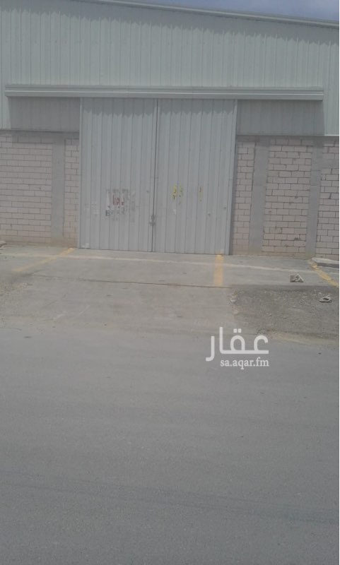 1753500 مستودع للايجار مساحته ٥٠٤ م على شارعين بحي السلي