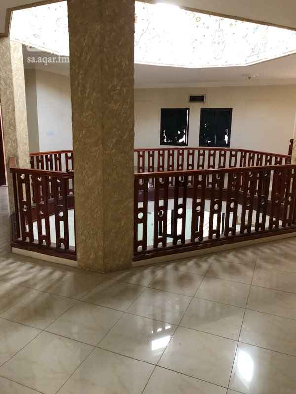 1206865 فيلا للايجار
قديمه سعرها مناسب
للتواصل 0552339770