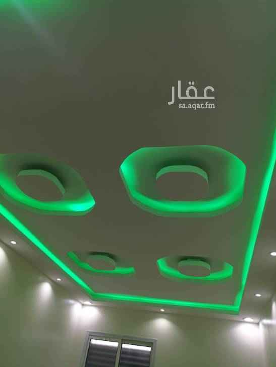1460029 شقه دور ثالث مع سطح
٣ غرف ومطبخ وحمامين
جميع الشقه جبس ابورد
جميع الأسقف اناره مخفيه ١٦
جميع الانارات ضمان سنتين
يفضل عرسان او عائله
تشطيب فاخر
موقع ممتاز
قريبه من المسجد وقريبه من المدارس وقريبه من شارع تجاري