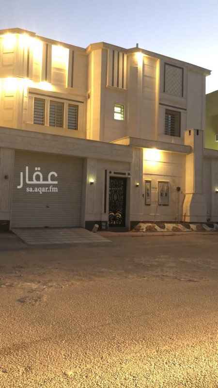 1706197 فيلا للبيع دور وثلاث شقق بحي القادسية
المساحة :435 م شارع 20
عمر الفيلا سنتين ونص -
أربع غرف وصالة كبيرة (ثلاث دورات مياه داخلية) - صالة مخصصة طعام - مجلس -ملحق خارجي -غرفة خادمة بدورة مياه خارجية -غرفة سواق بدورة مياه خارجية الحد مليون 450 الف ريال
قابل للتفاوض لحد مليون ٤٠٠
التواصل عبر الوتساب
ابوماااالك الحربي