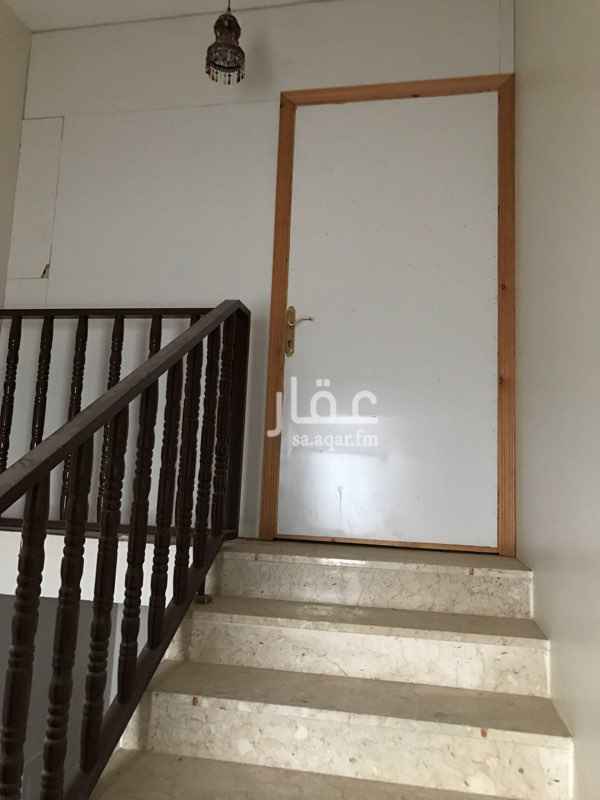 1637896 ايجار غرف 3*4حمام3*2مع السطح في مطبخ
كهرباء والماء على العقار